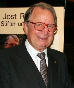 Jost Reinhold, der mit seiner Stiftung in der Müritz-Region schon zahlreiche <b>...</b> - JostReinhold