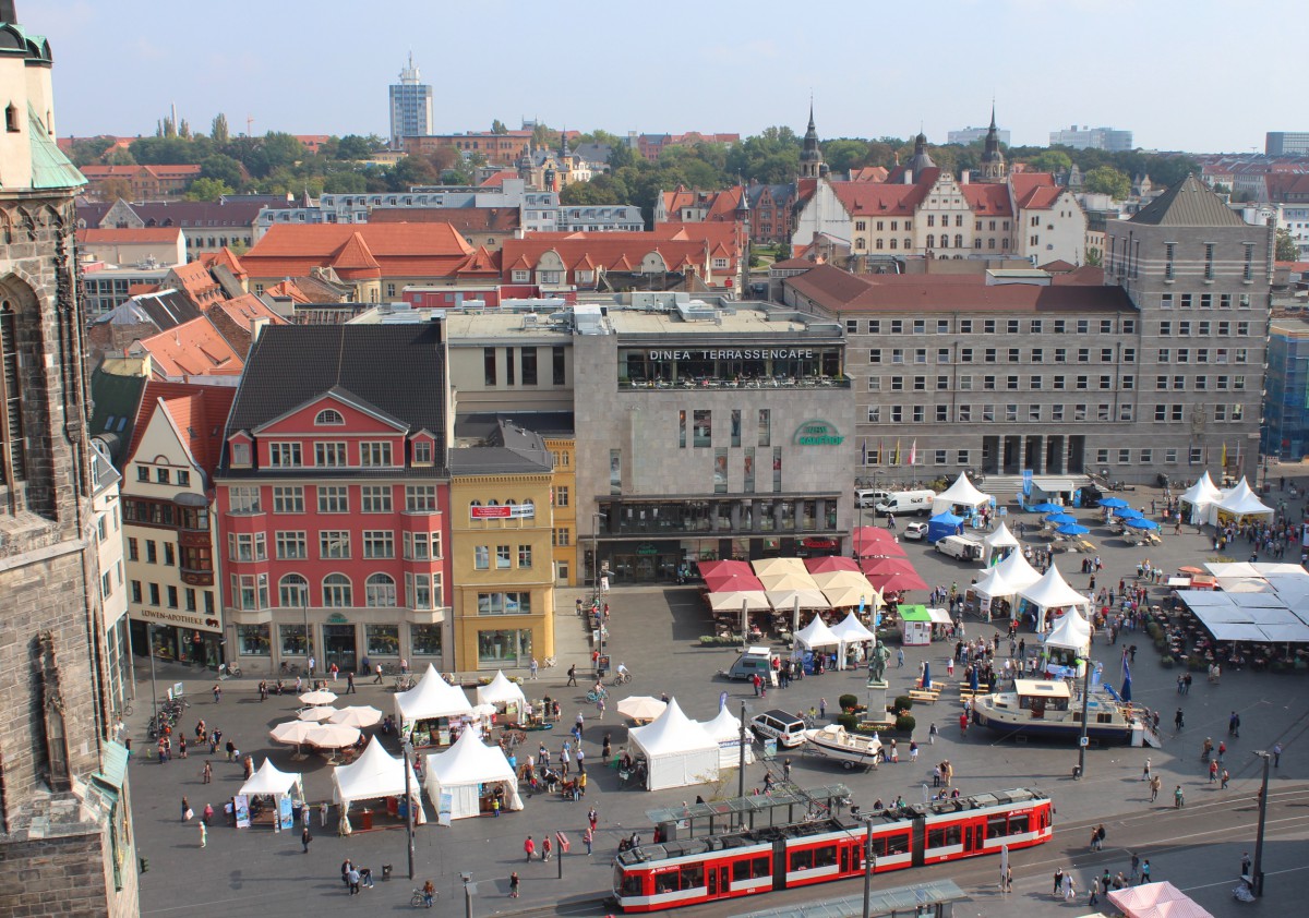 Die Mecklenburgische Seenplatte auf dem Marktplatz von Halle/ Saale