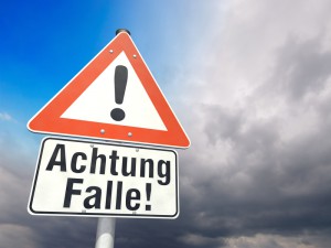 Schild Achtung Falle!