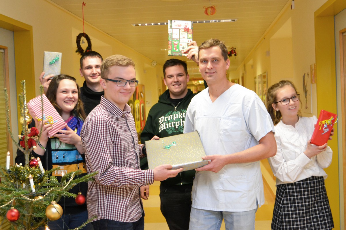 Jugendforum spendet Spielzeuge